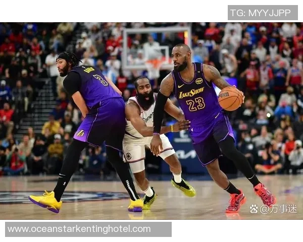 雄鹿与湖人精彩对决全场回放3月7日赛季巅峰对决重温