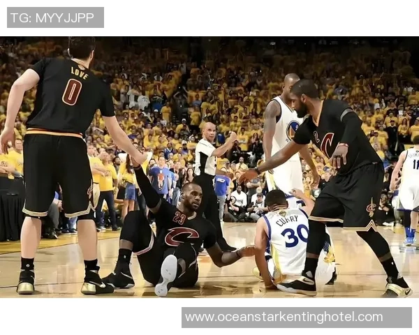 2016年NBA总决赛第七场勇士与骑士的巅峰对决与历史性逆转时刻回顾