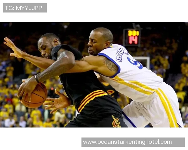 勇士与骑士激战第四场总决赛悬念再起谁能夺得关键胜利